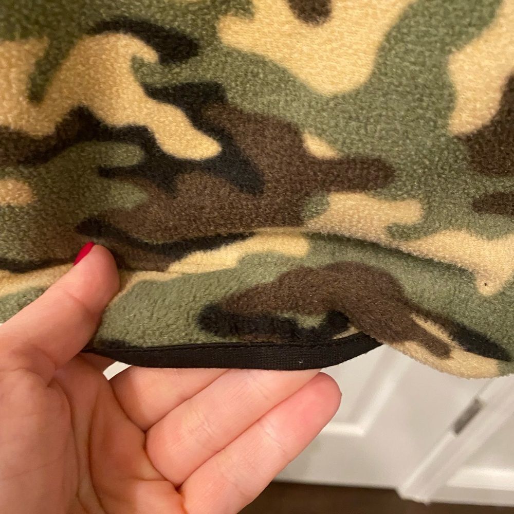 No Boundaries camo sweater - Picture 3 of 7